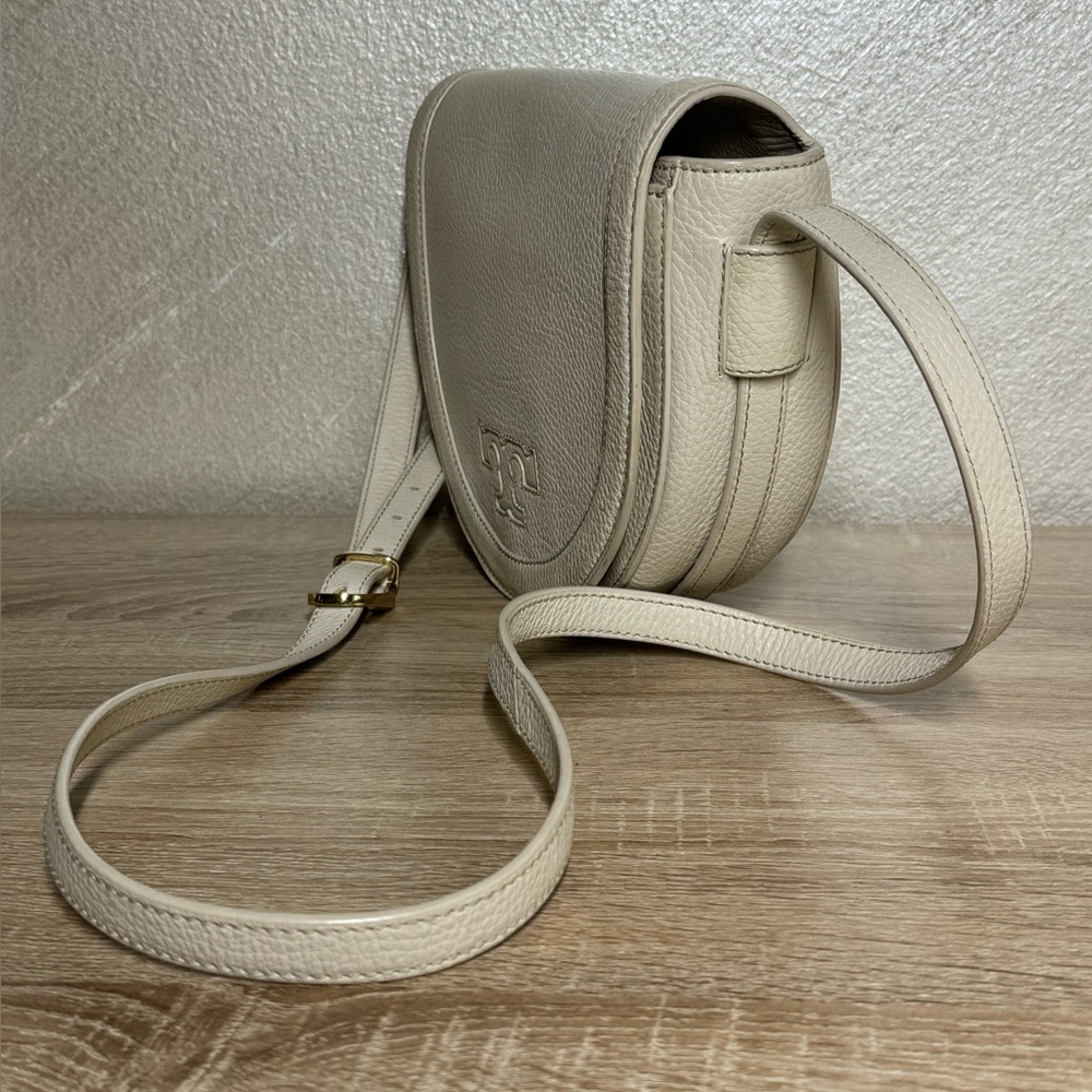 **Tory Burch Pebbled Leather Crossbody Bag in Light Beige - Picture 3 of 17